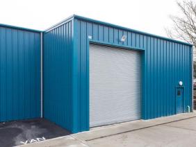 Production and storage facility for fast-expanding commercial lighting specialist