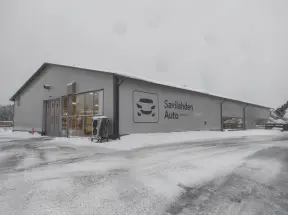 Mega-space building in snow