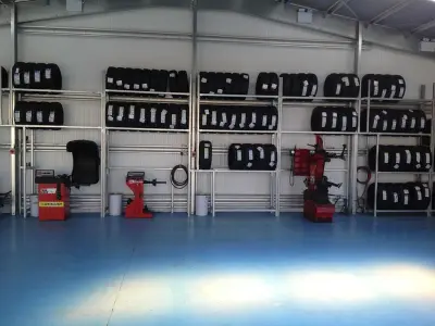 Carr Tyres Workshop - stcarr