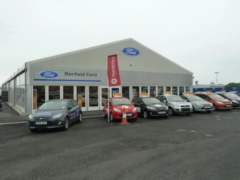 Temporary Showroom Building