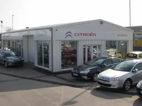 dealership showroom sthy 10