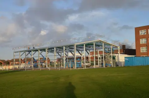 sports hall stkings 02