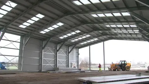 sports hall stkings 06