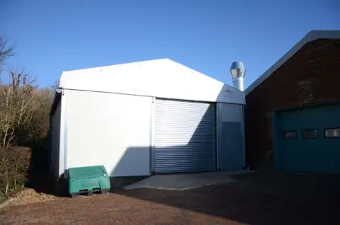 watch company storage building CIT003 1 1