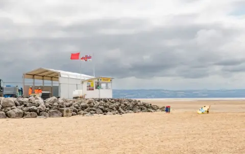 temporary storage build rnli 4
